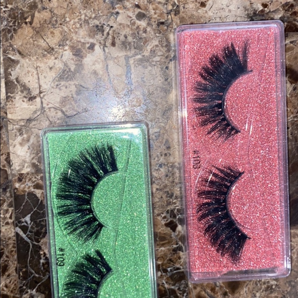 Fake Lashes - Picture 6 of 6